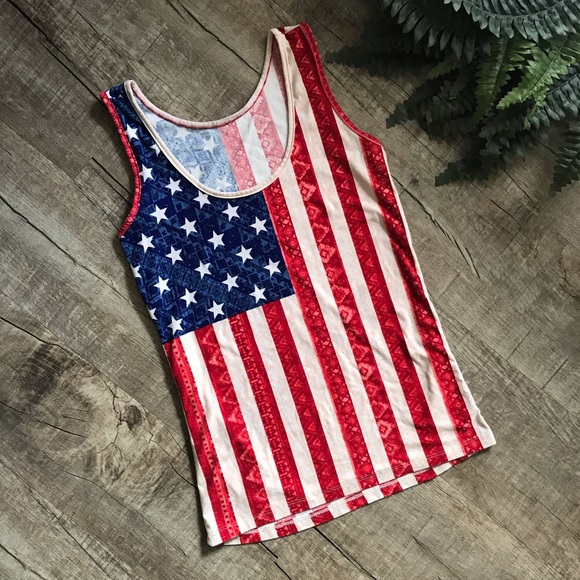 💙💙Boutique American Flag Tank - Picture 2 of 8